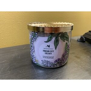 FRESH CUT LILACS BATH & BODY WORKS SCENTED 3-WICK 14.5 OZ LARGE FILLED CANDLE
